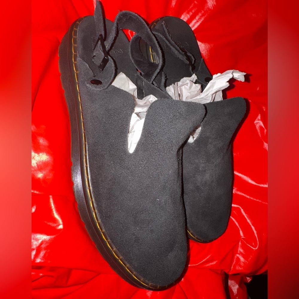 Dr. Martens UNISEX Carlson Suede Casual Slingback Mules in black - Picture 14 of 16